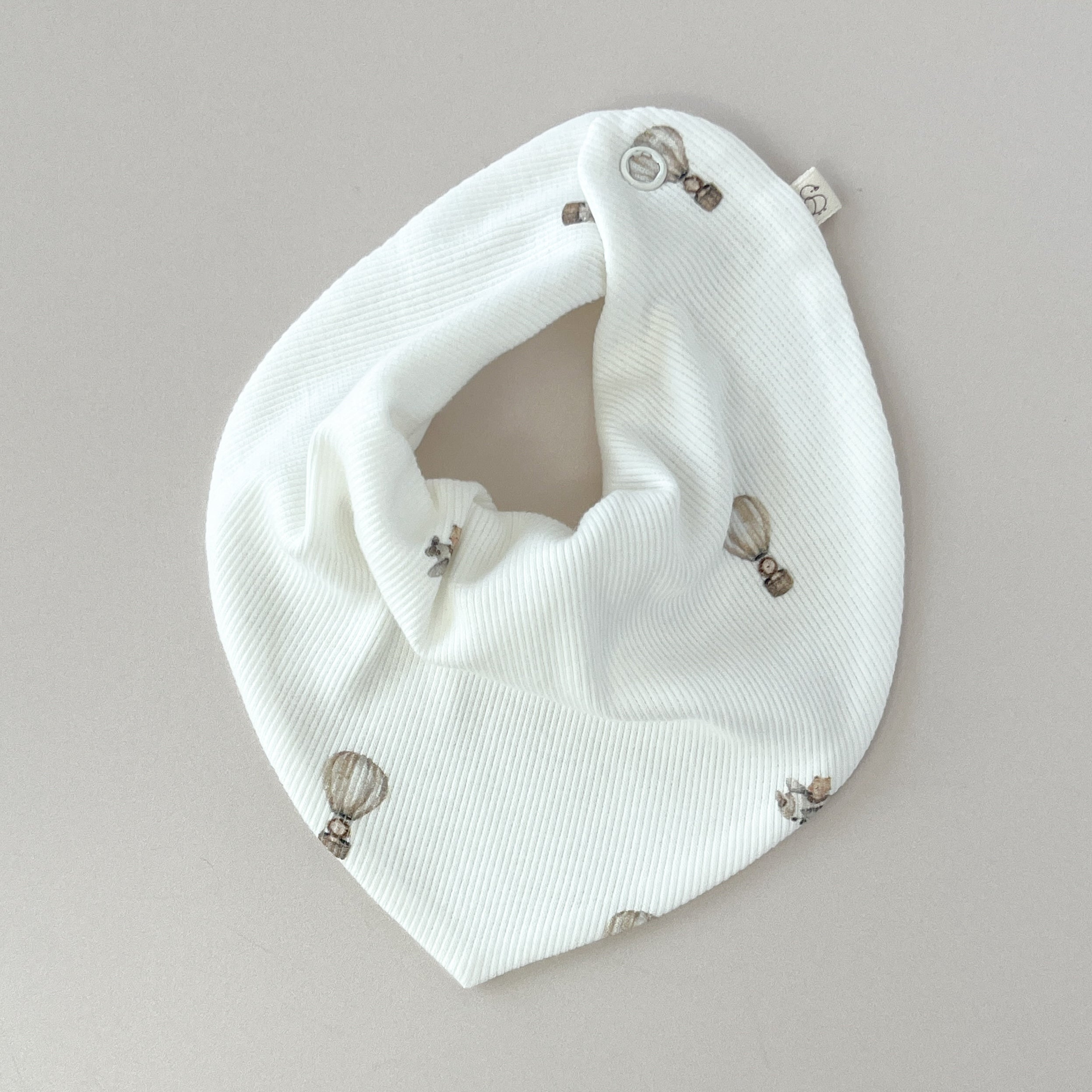 Bavoir bandana bébé – Imprimé Montgolfière & Avions