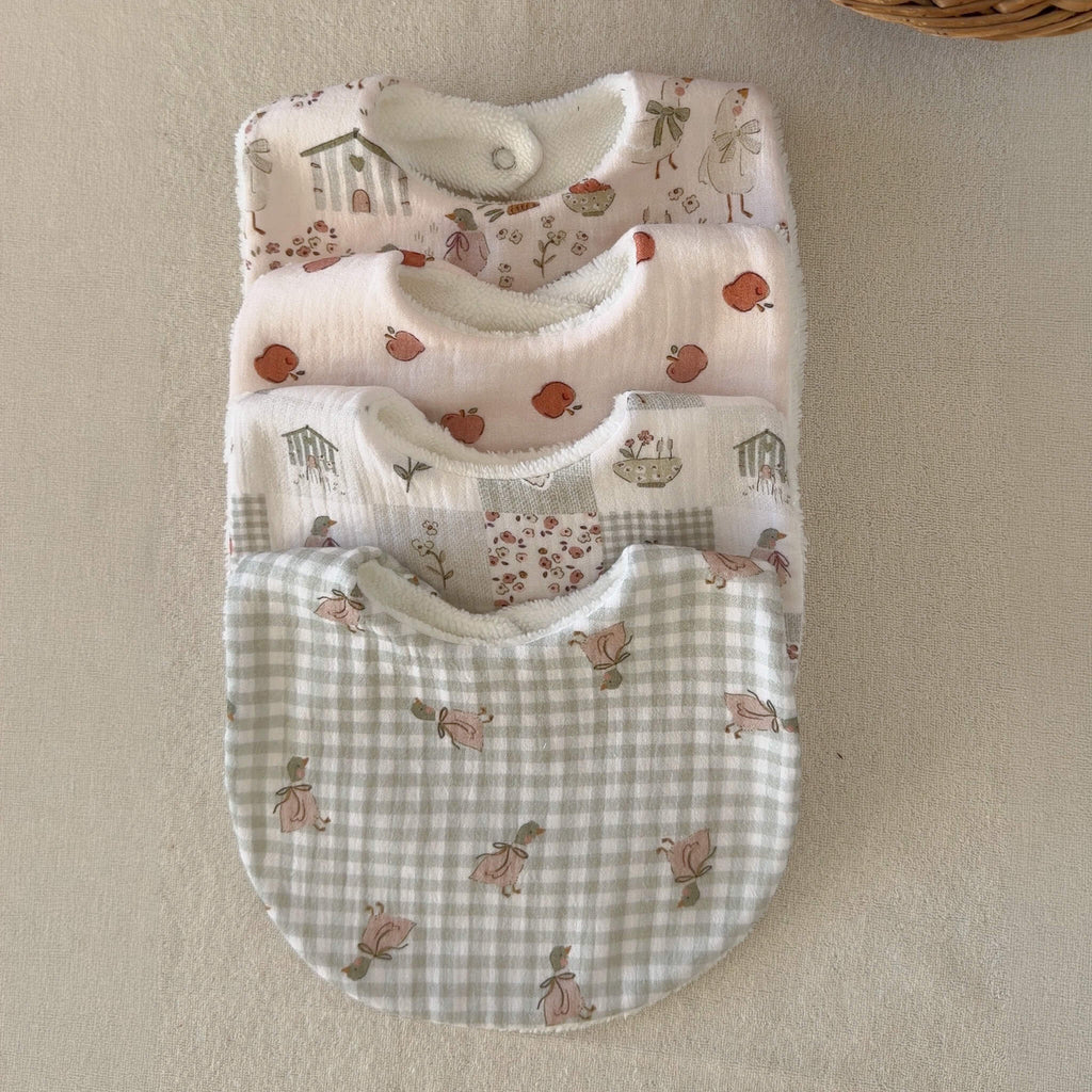 Double-gauze and bamboo micro-sponge baby bib