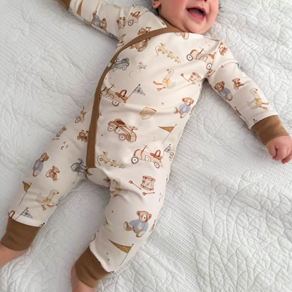 Pyjama porté bébé garçon avec petites voitures ourson