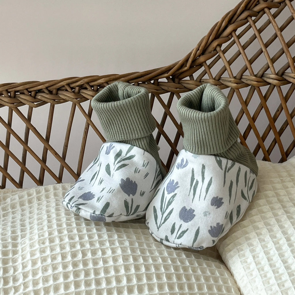 Chaussons en tissu pour bébé  12-18M / Fleuri Maison Piou Piou