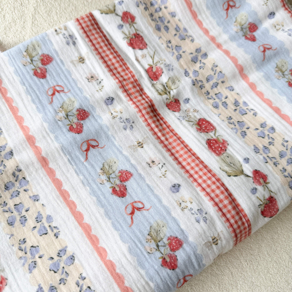 Double Cotton Gauze - Strawberries