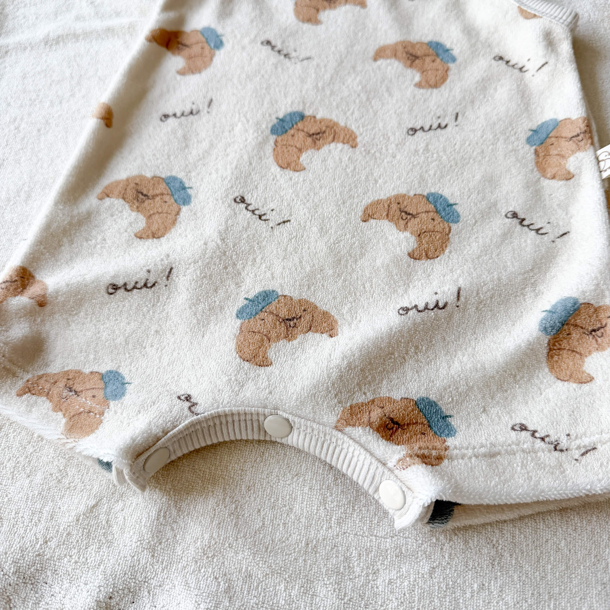 Combinaison bébé – motif croissants