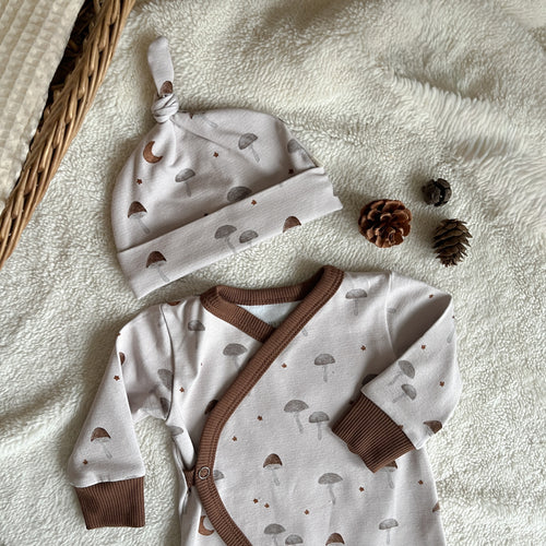Tenue de naissance bébé en Jersey– Pyjama & bonnet assortis – Motif au choix   Maison Piou Piou