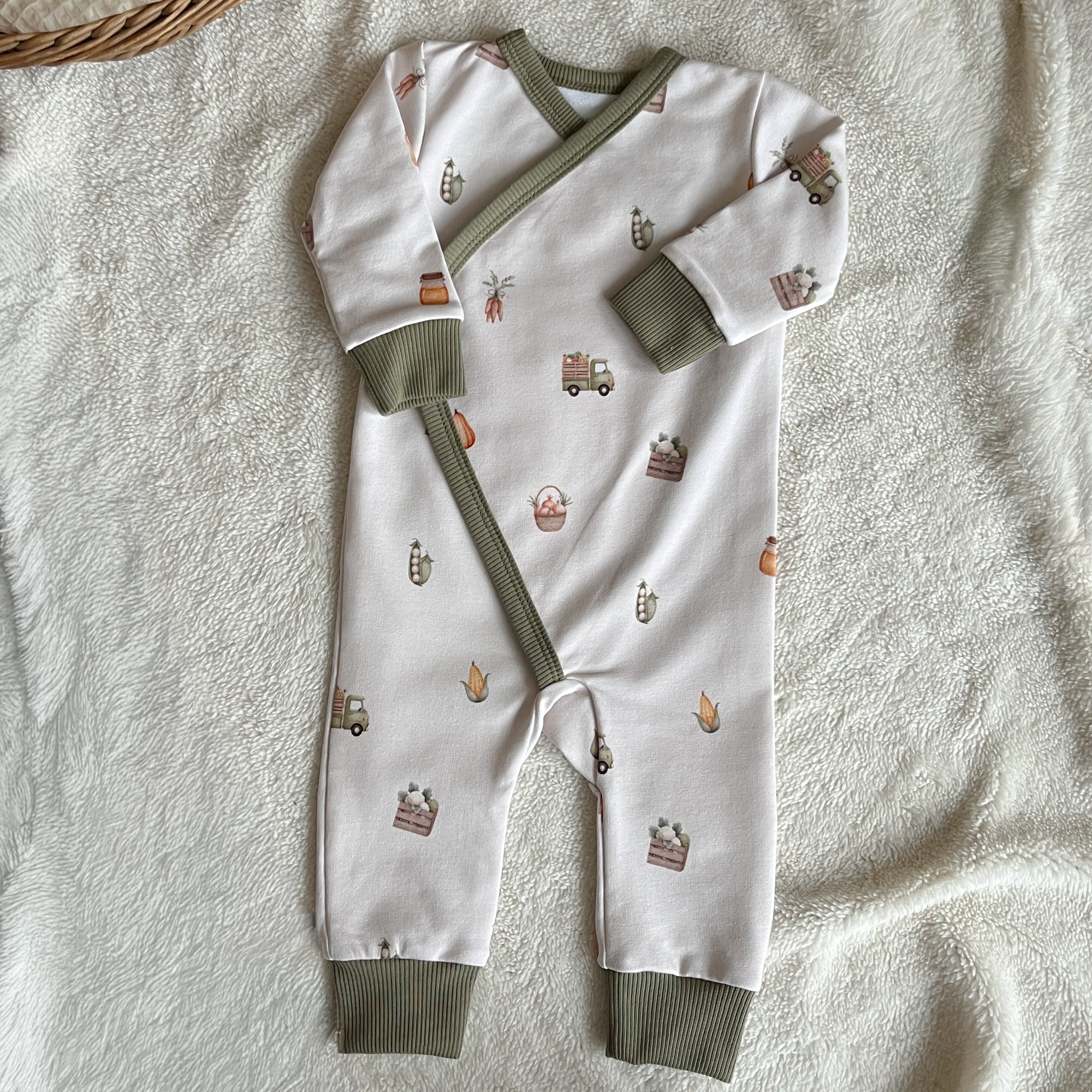 Pyjama bébé cache-cœur – Le Marché