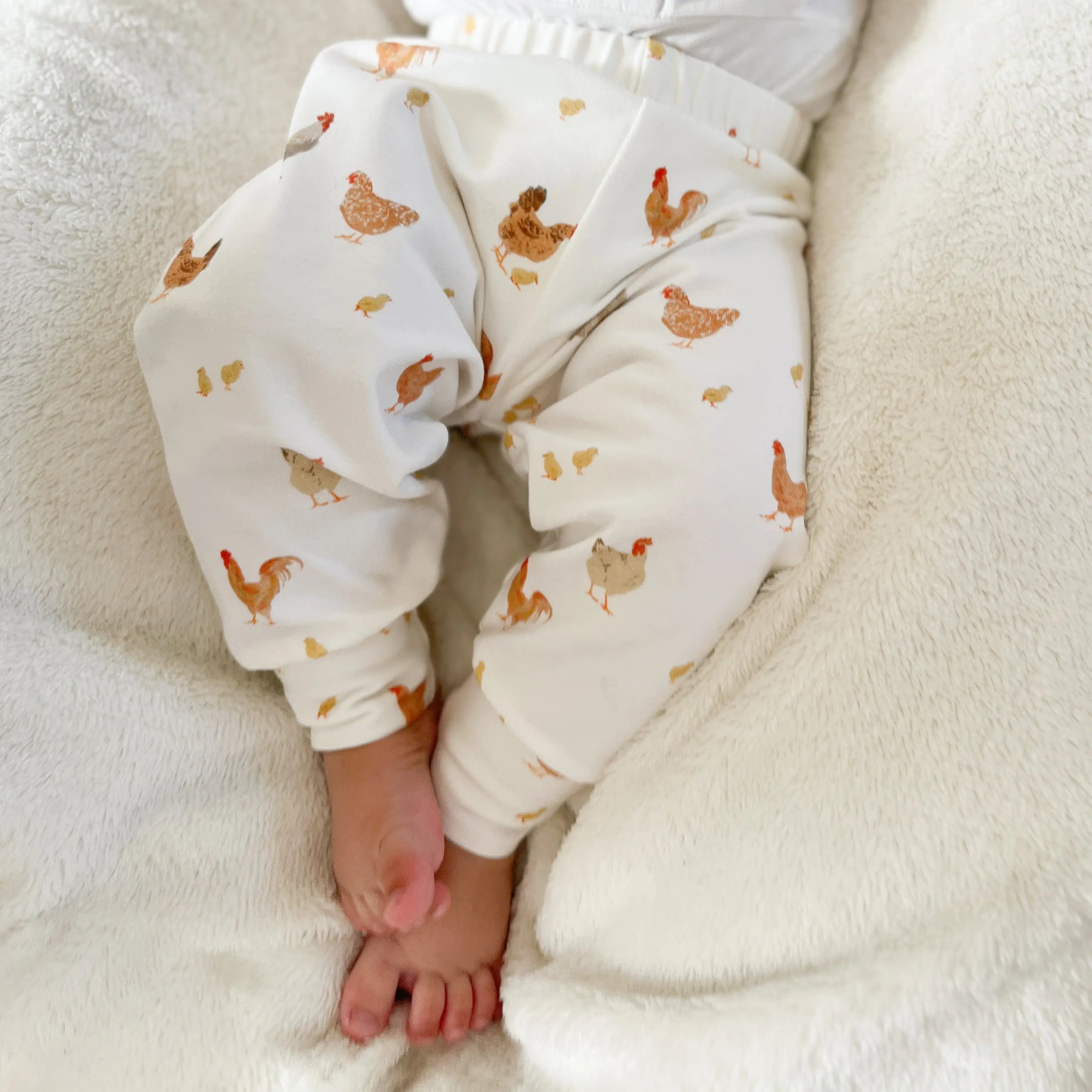 Pantalon unisex en jersey - motif petites poules   Maison Piou Piou