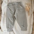 Pantalon pour bébé fait main en france motif rayures vertes olive