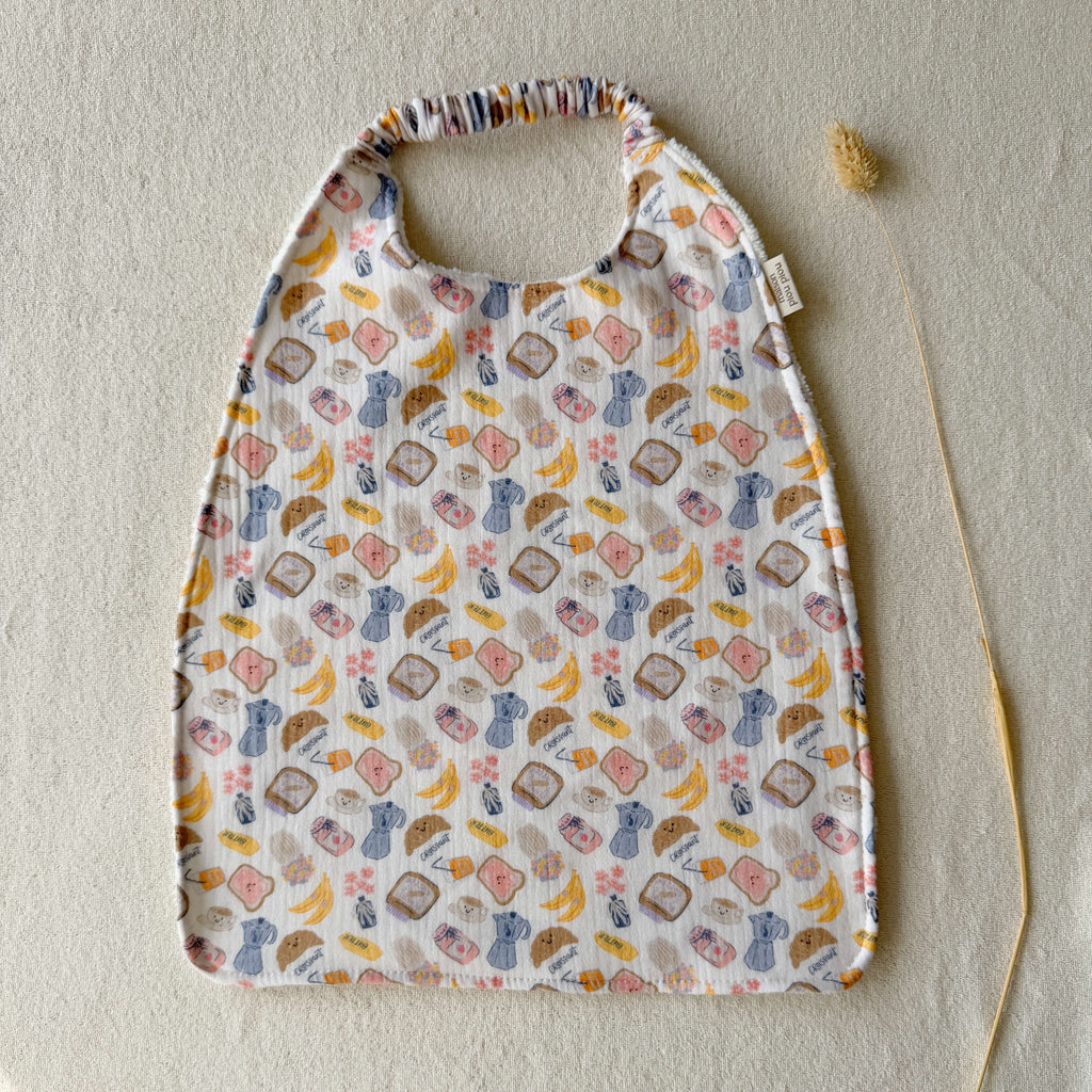 Double-gauze and bamboo canteen bib