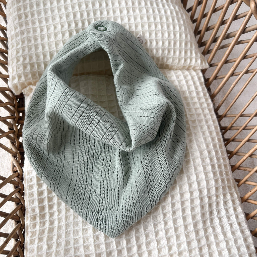 Bavoir banana bébé petit foulard vert sauge
