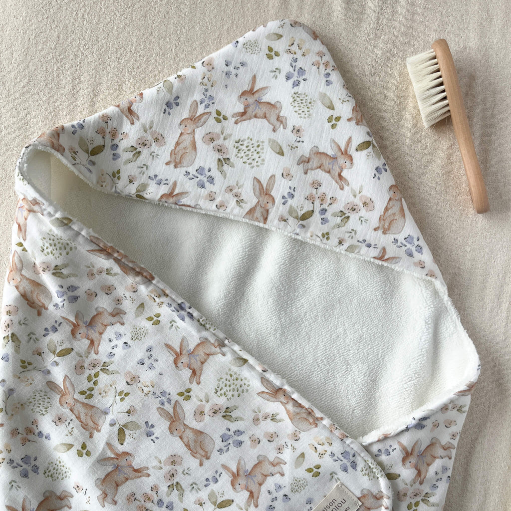 Détail capuche cape de bain bébé éponge bambou extra douce – cousue à la main Maison Piou Piou