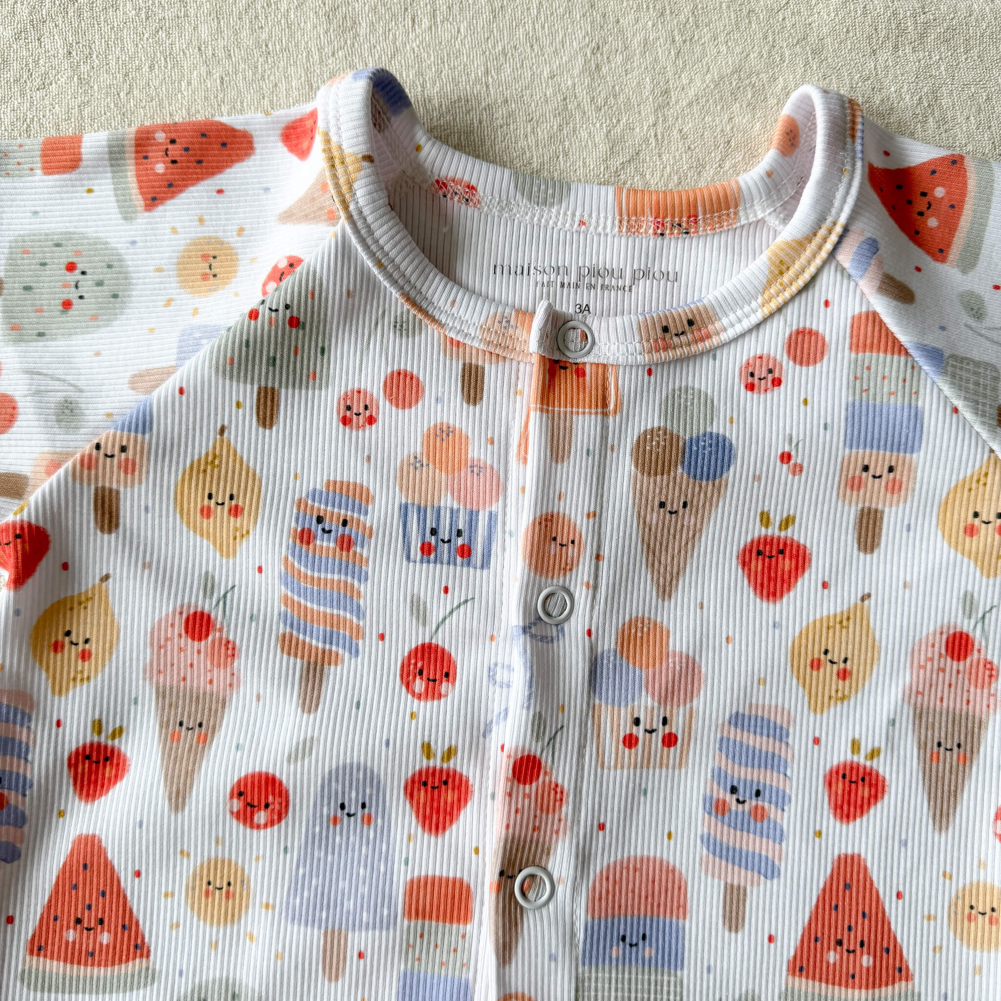 Détail jersey côtelé imprimé Jour de Glaces glaces et fruits kawaii – imprimé sur mesure Maison Piou Piou