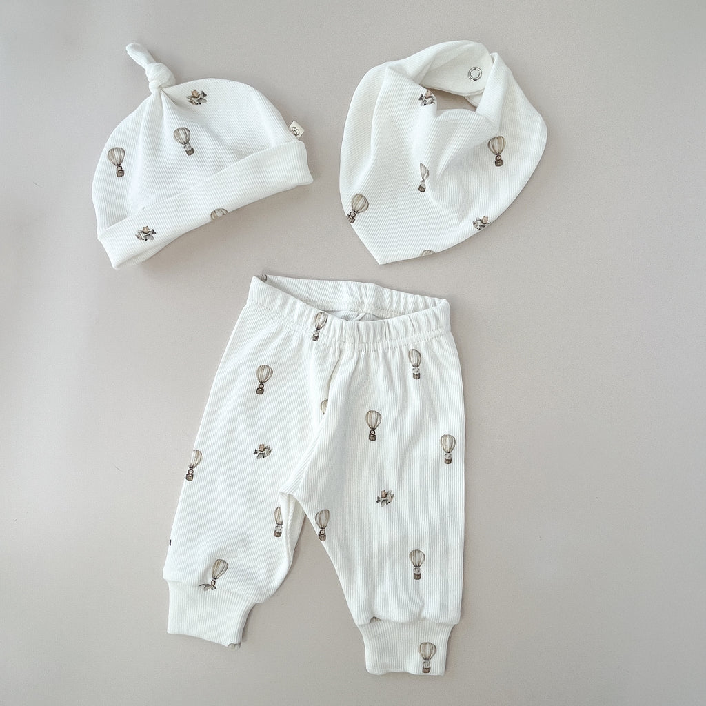Bavoir bandana bébé – Imprimé Montgolfière & Avions