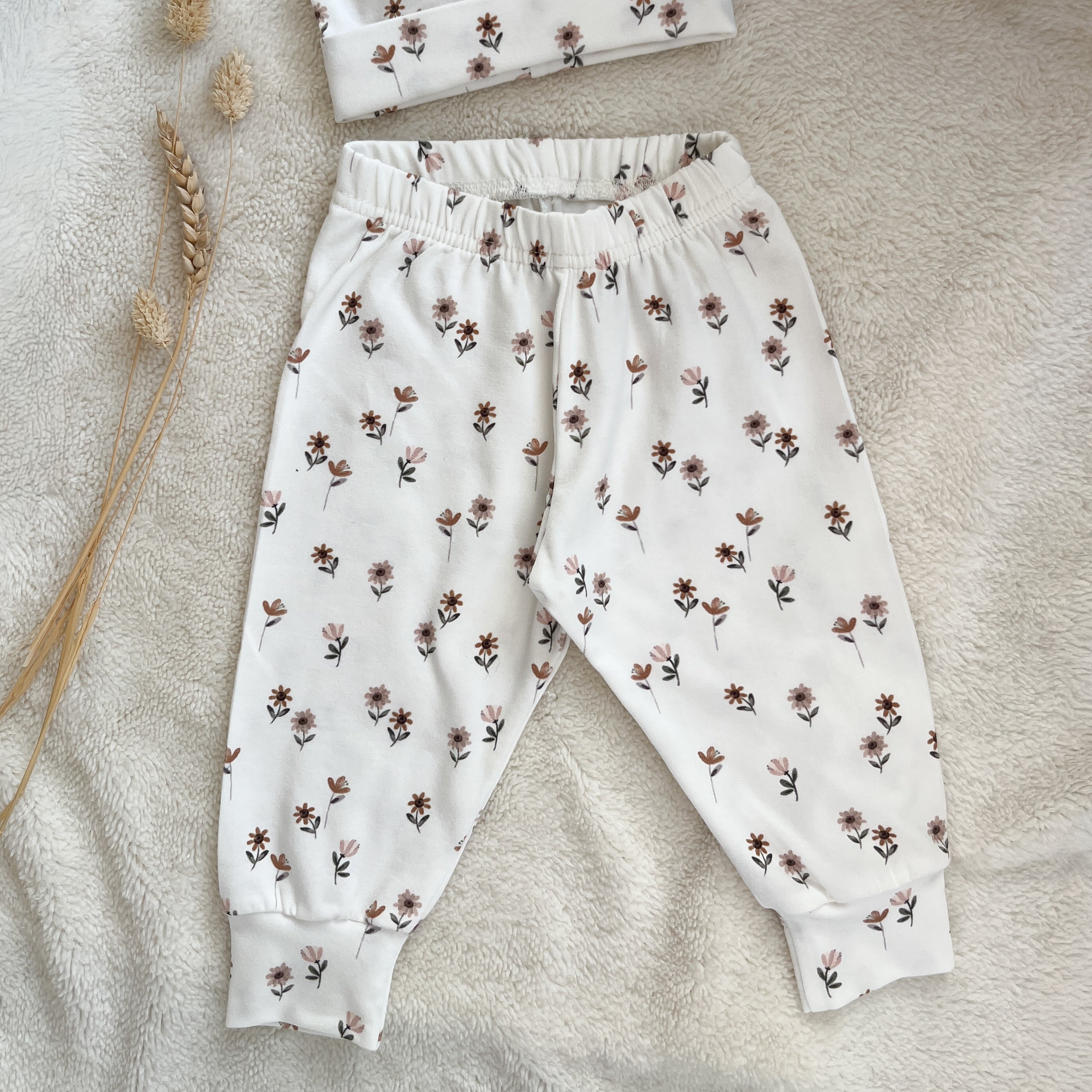 Coffret de naissance bébé fille – Motif Marguerites