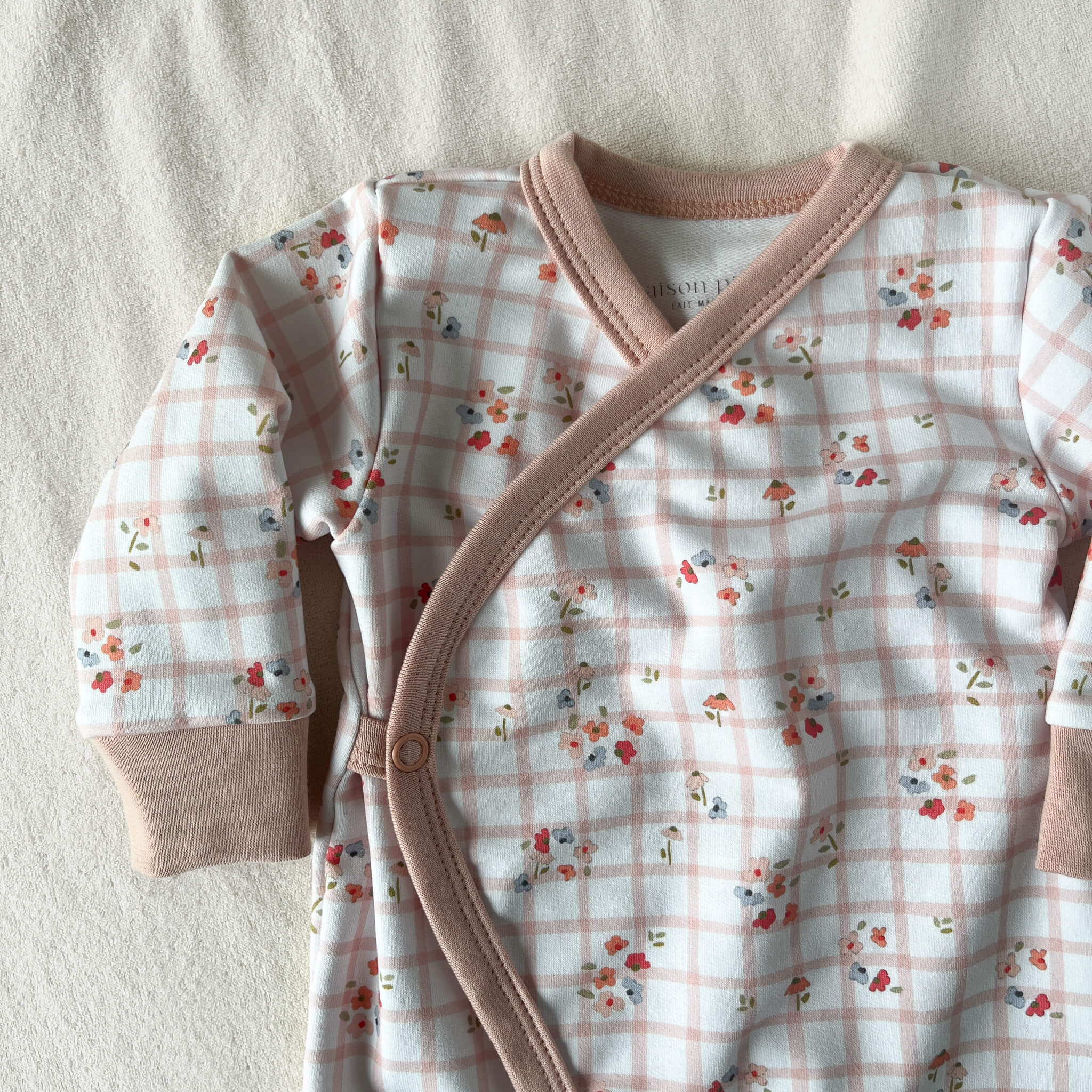 pyjama bébé naissance pour bébé fille rose avec fleurs