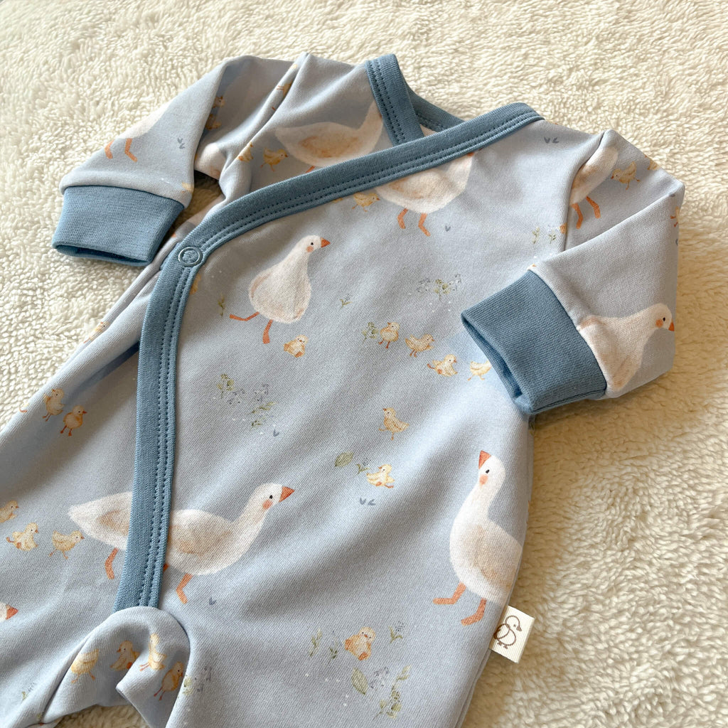 Pyjama pour la maternité ou cadeau de naissance bébé. imprimé oie exclusif et mixte pour fille ou garçon